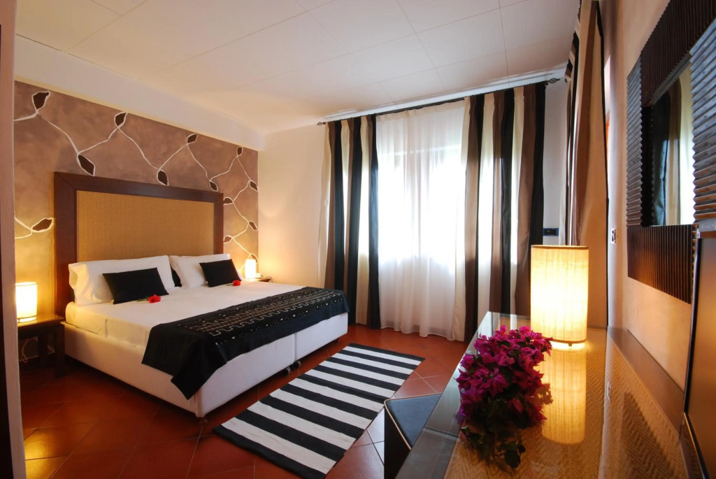 Cala Rosa Club Hotel