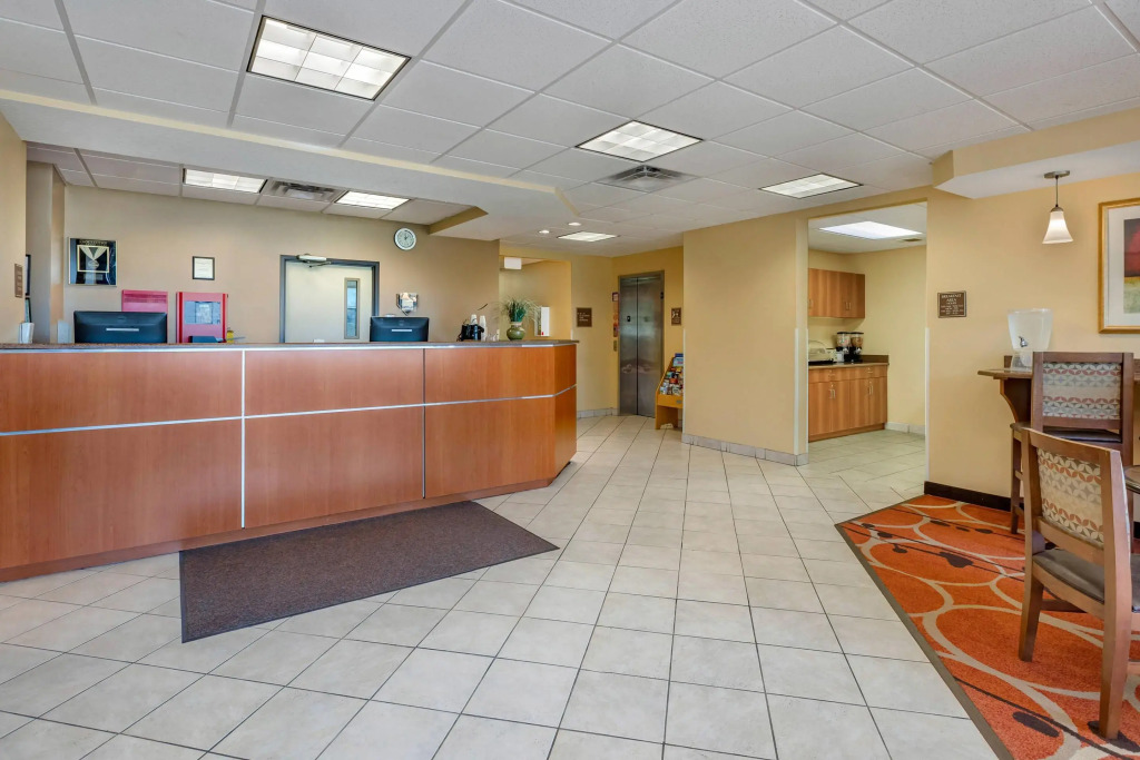 Econo Lodge Inn & Suites Des Moines Fairgrounds Area