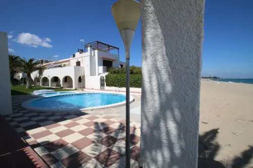 Casas Blancas Parque Montroig