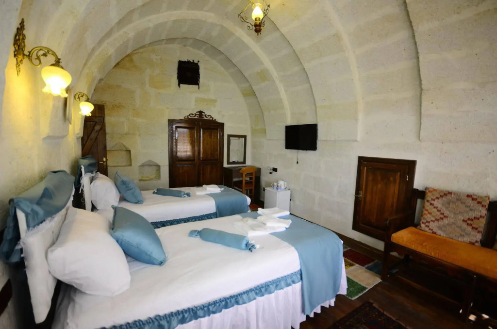 Park Cave Hotel