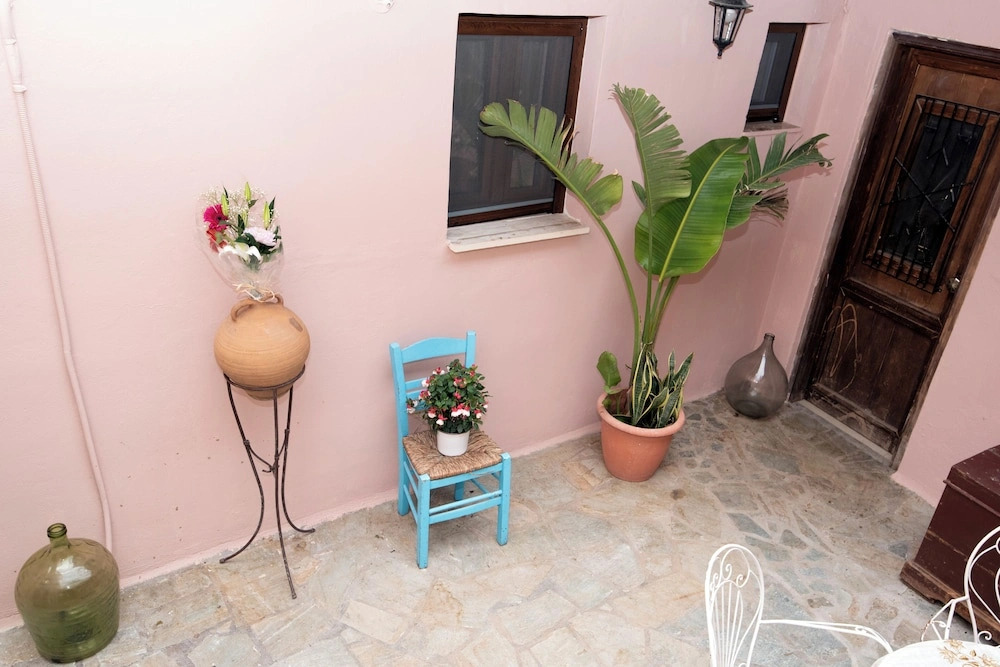 Arionos Rooms - Old Town