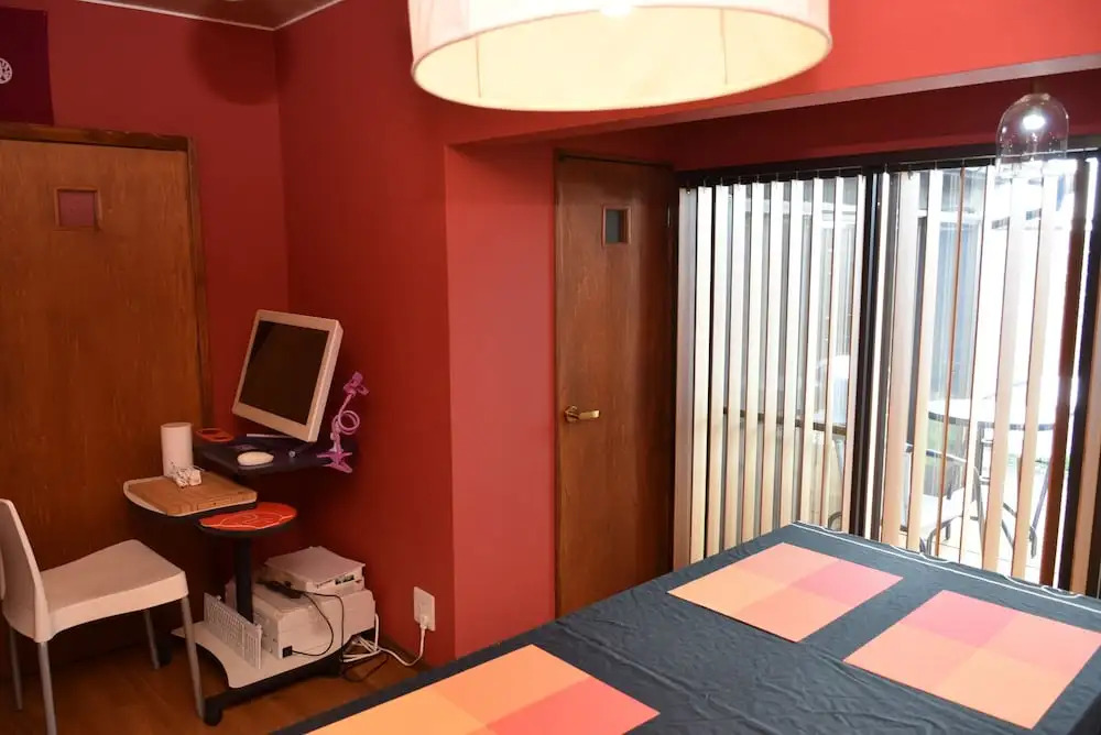 Free parking Bito Lhistoire hotel #LW178