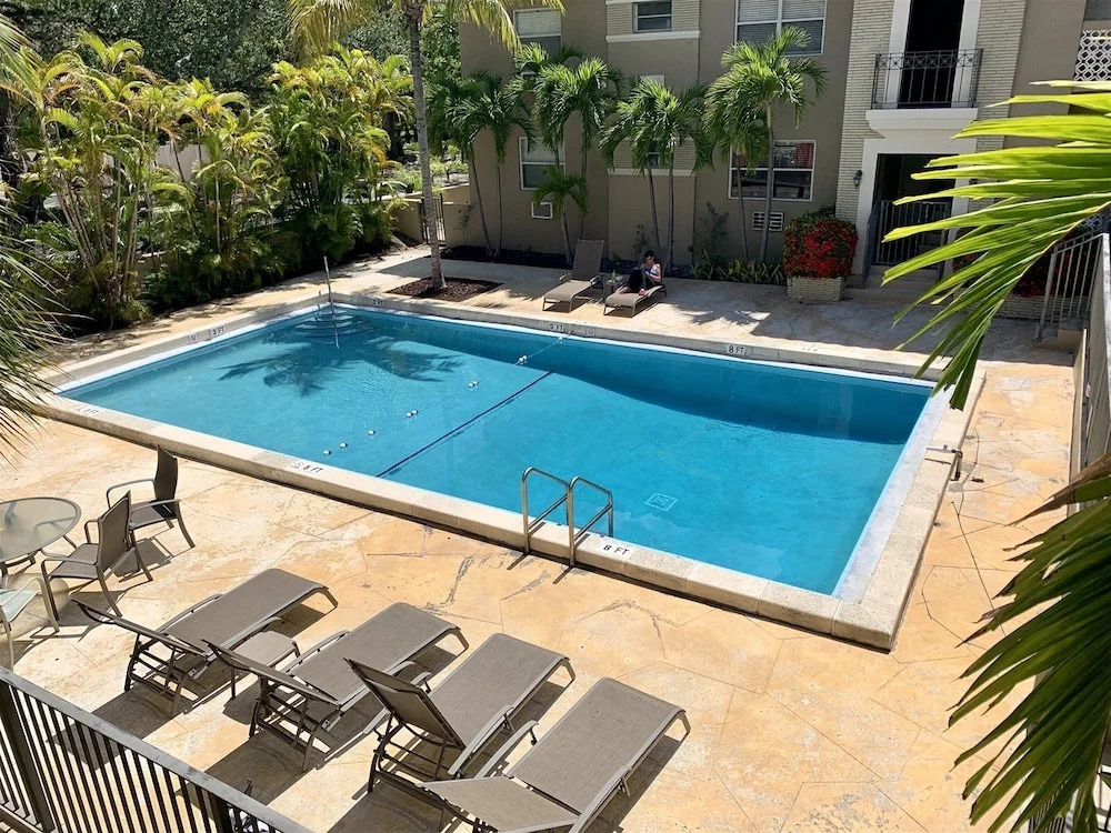 Cozy Coconut Grove Studio