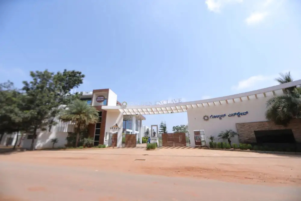 VRR Hotel's And Convention Centre