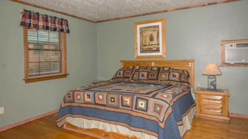 Whispering Pine Cabins