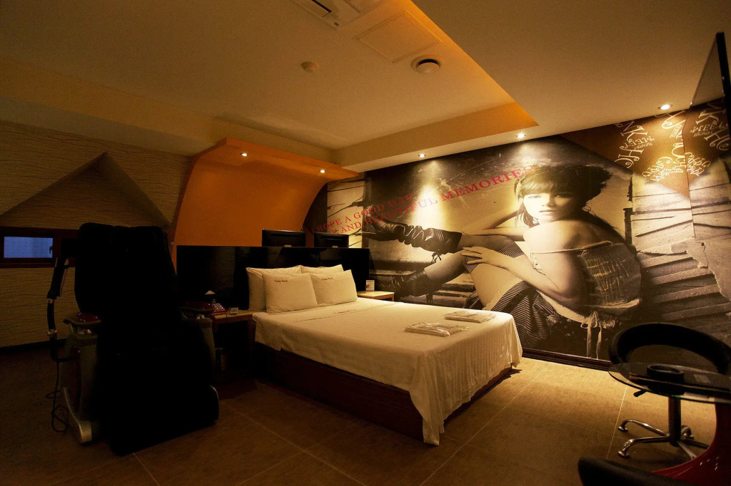 9Nine Hotel