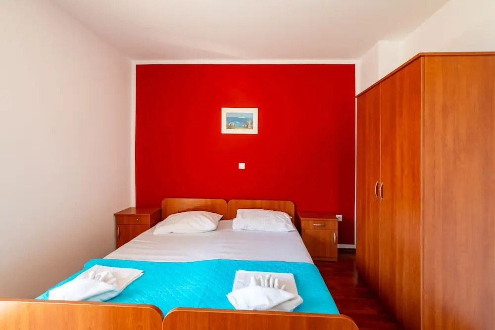 Bonvie Apartments in Center B7