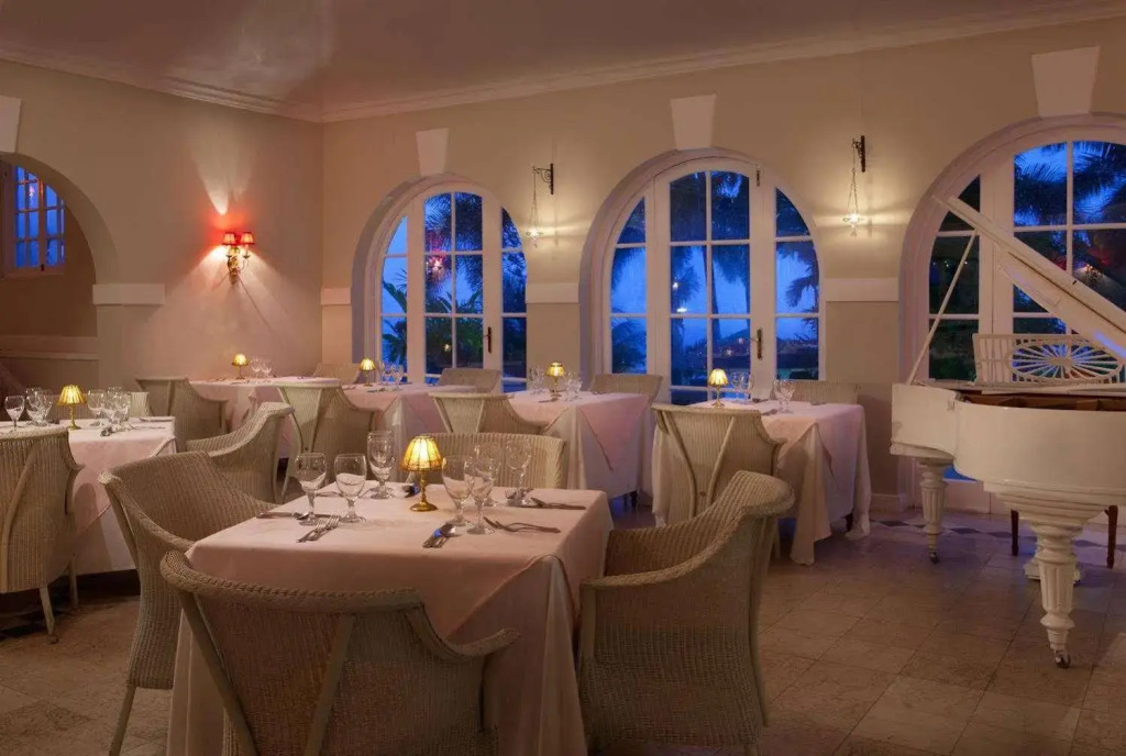 Couples Sans Souci All Inclusive