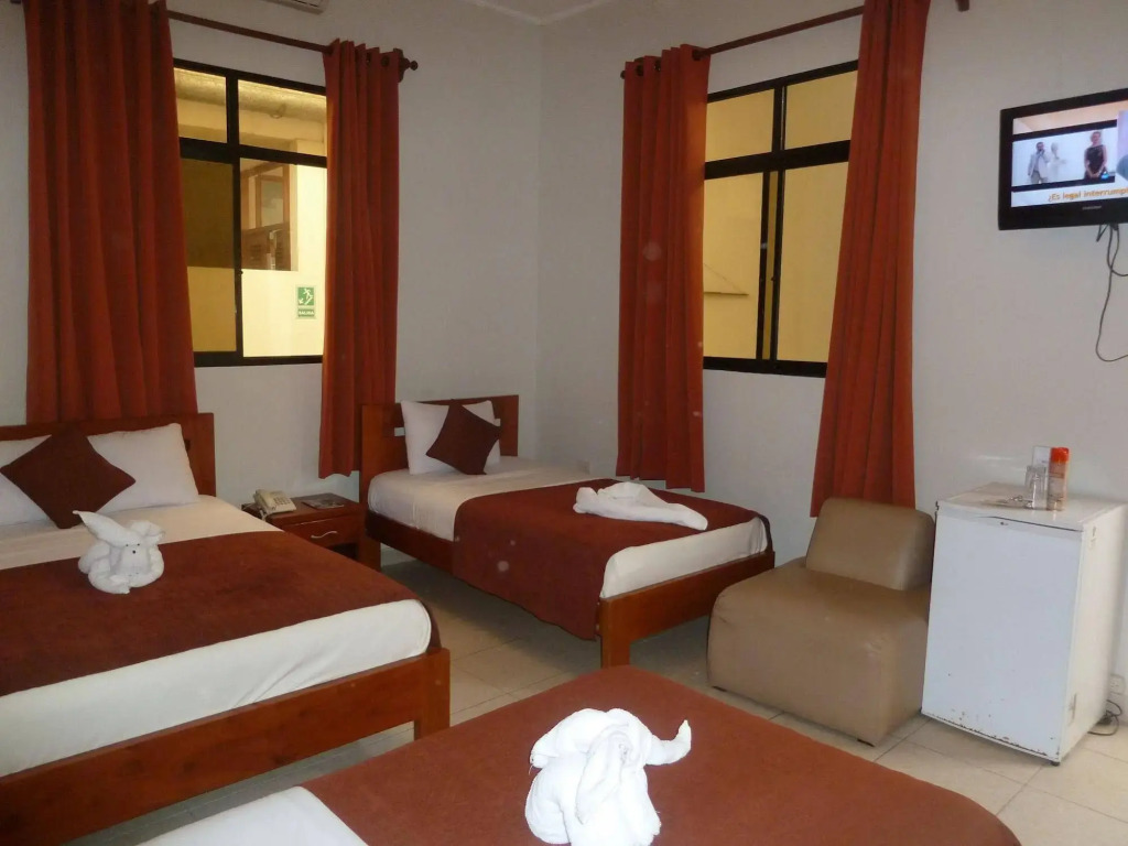 Hostal Huayruro