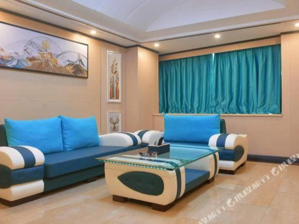 Yangguang Yihao Hotel