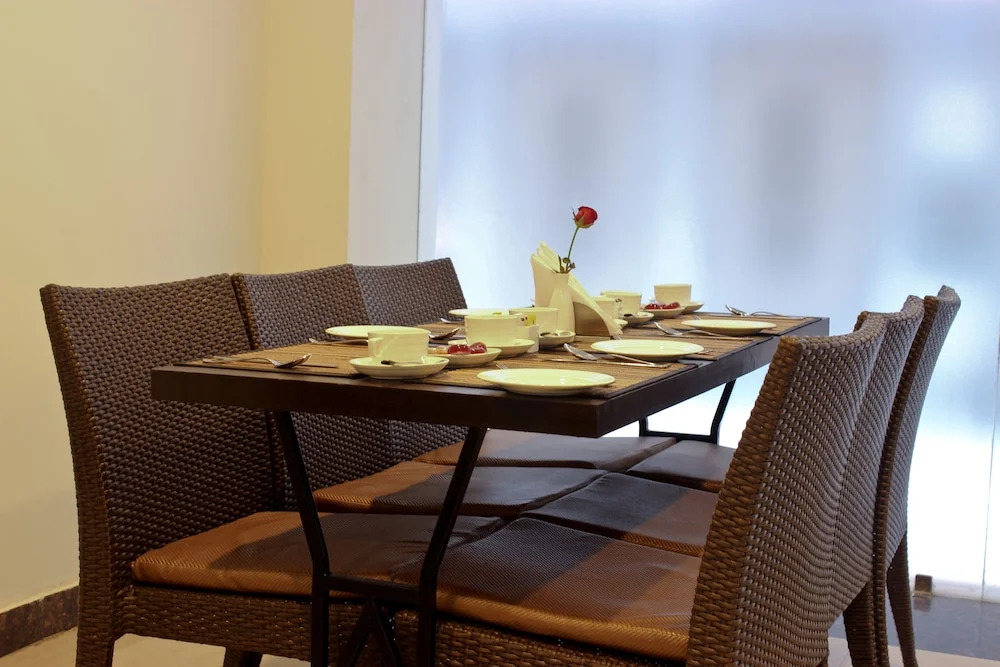 Tavisha Hotel