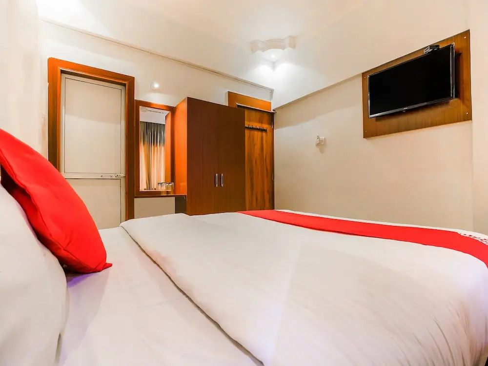 OYO 18795 Hotel Zillion Inn