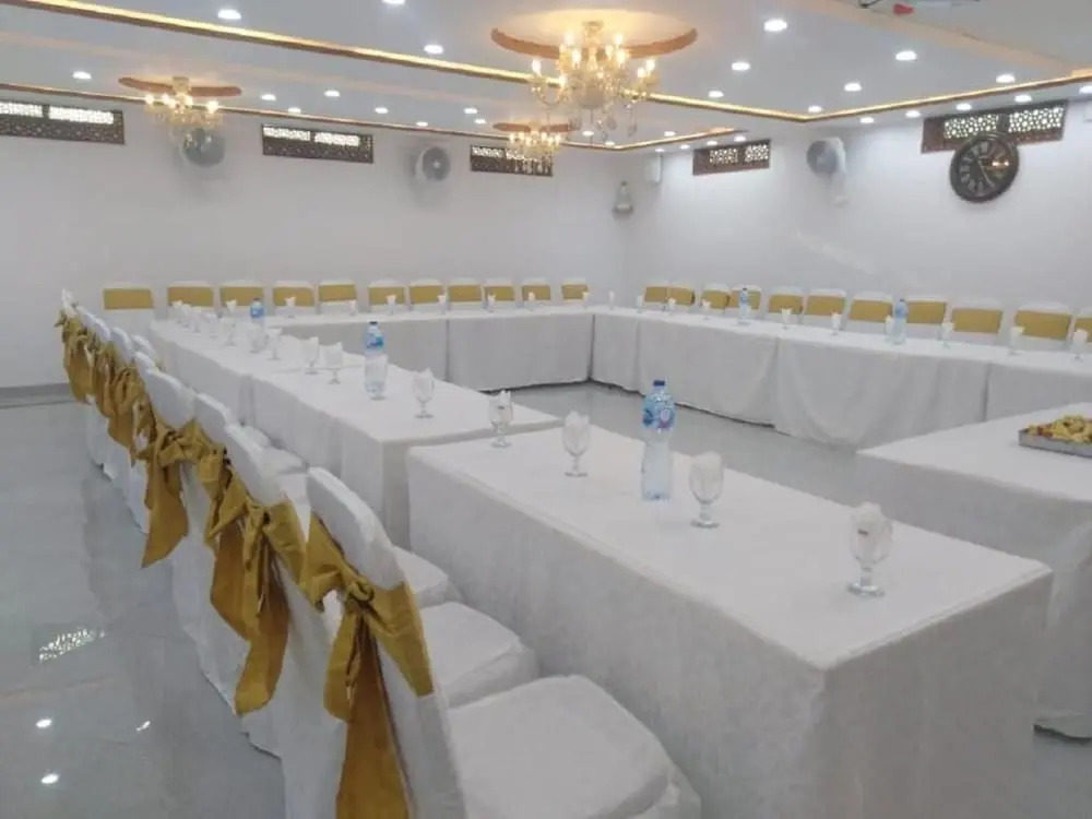 Shanze Hotel And Suites