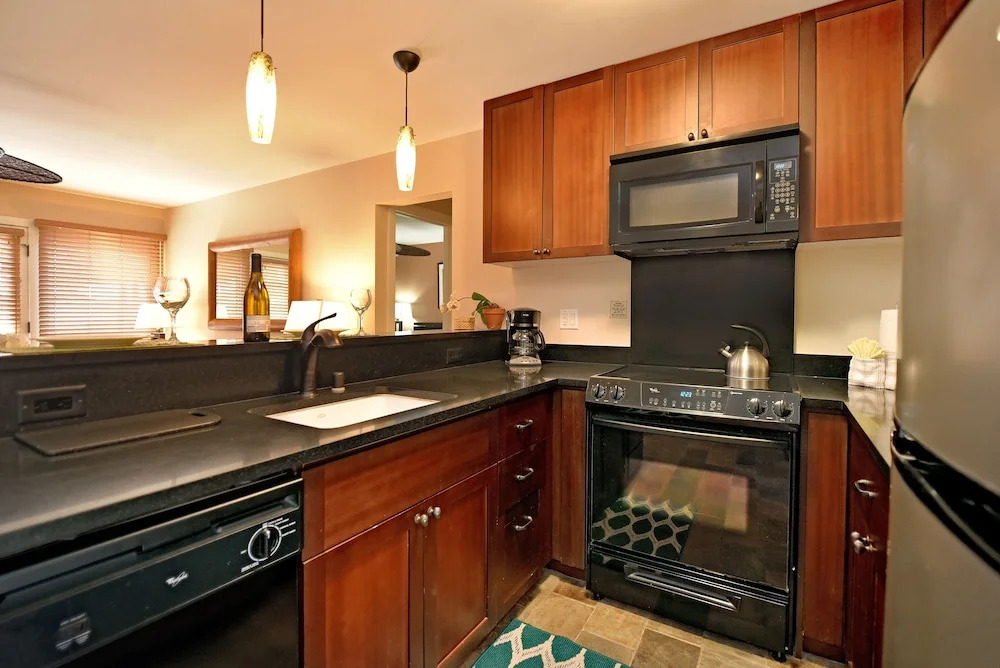 Aina Nalu G102 2 Bedroom Condo