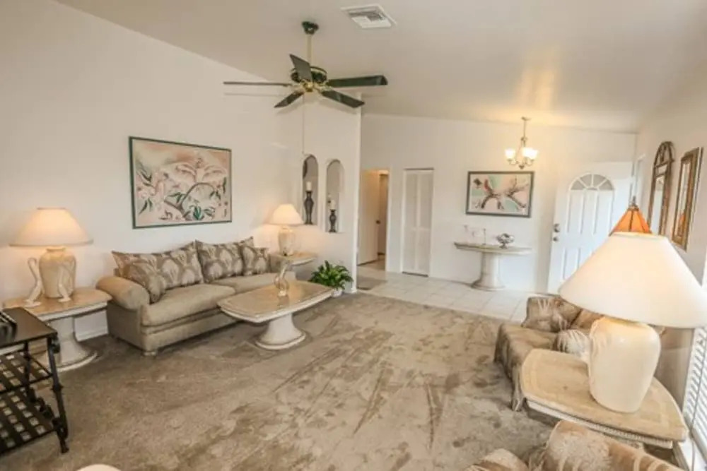 5211 Avenida Pescadora