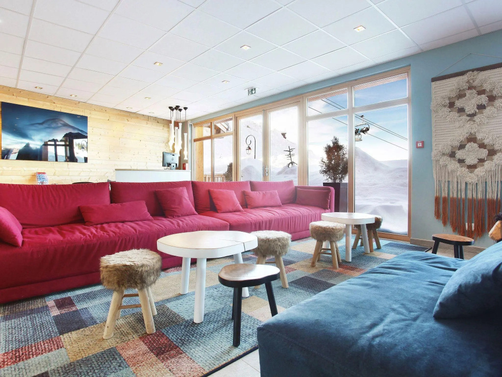 Modern apartment on the slopes in the extensive Paradiski