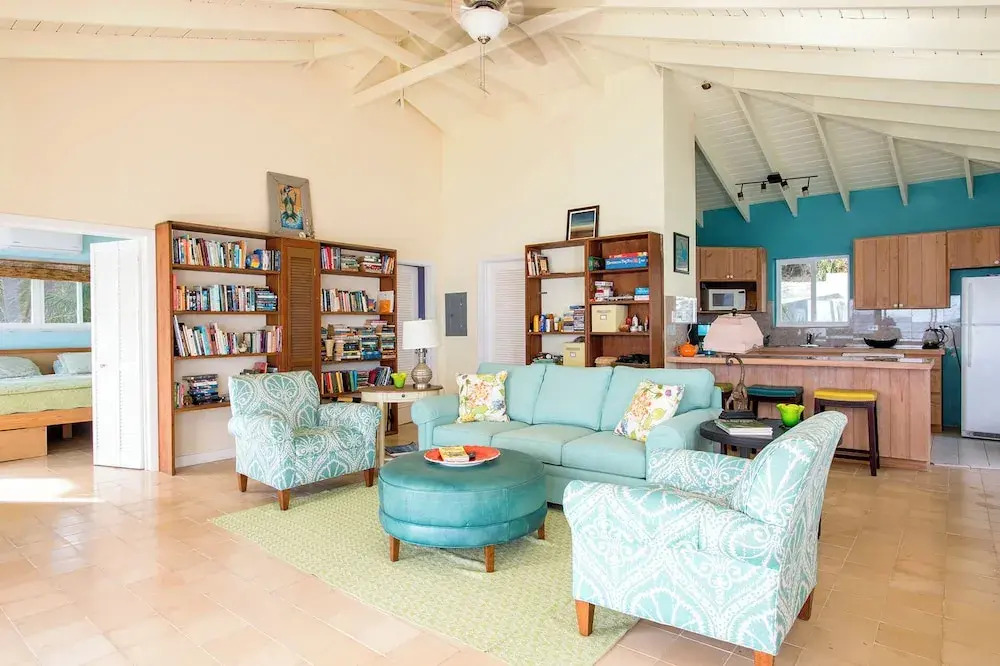 Island Paradise: Secluded Beachfront Retreat With Pool