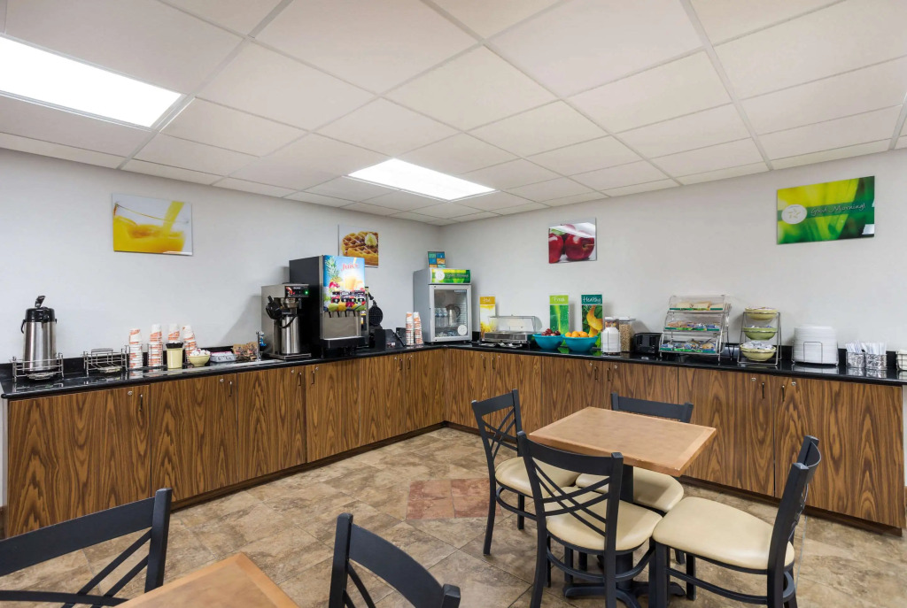 Quality Inn & Suites Monterey I-40