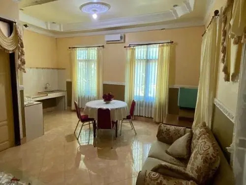 Hotel Mira