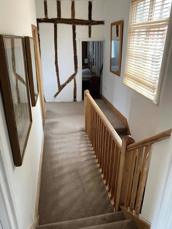 4 BR & 2 Bathroom House Parking Garden St Neots Town Centre