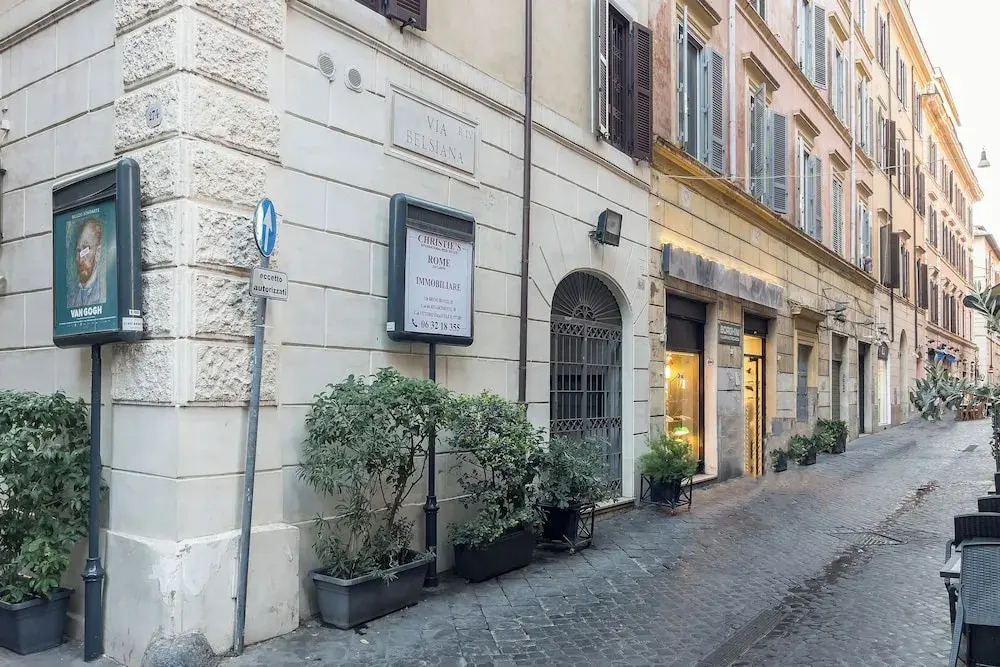 JOIVY Flats Next To Fontana di Trevi