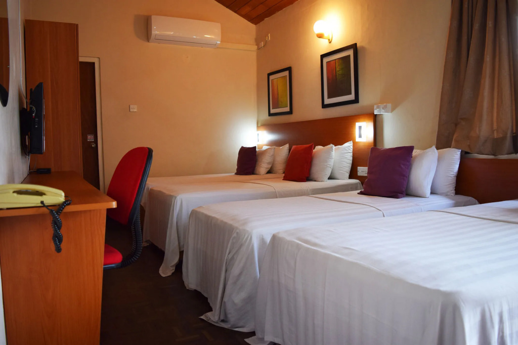 Tropic Inn - Mount Lavinia
