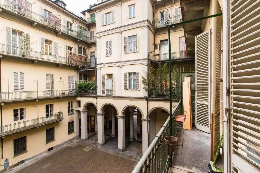 Porta Susa Central & Roomy Flat