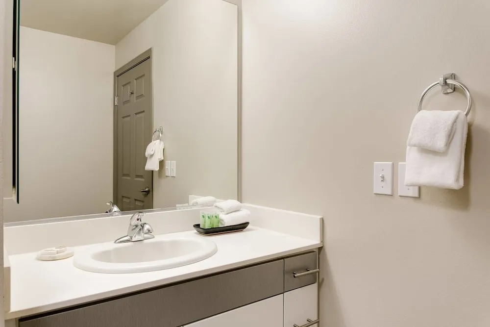 Walk to Venice Beach From a Sleek Apartment