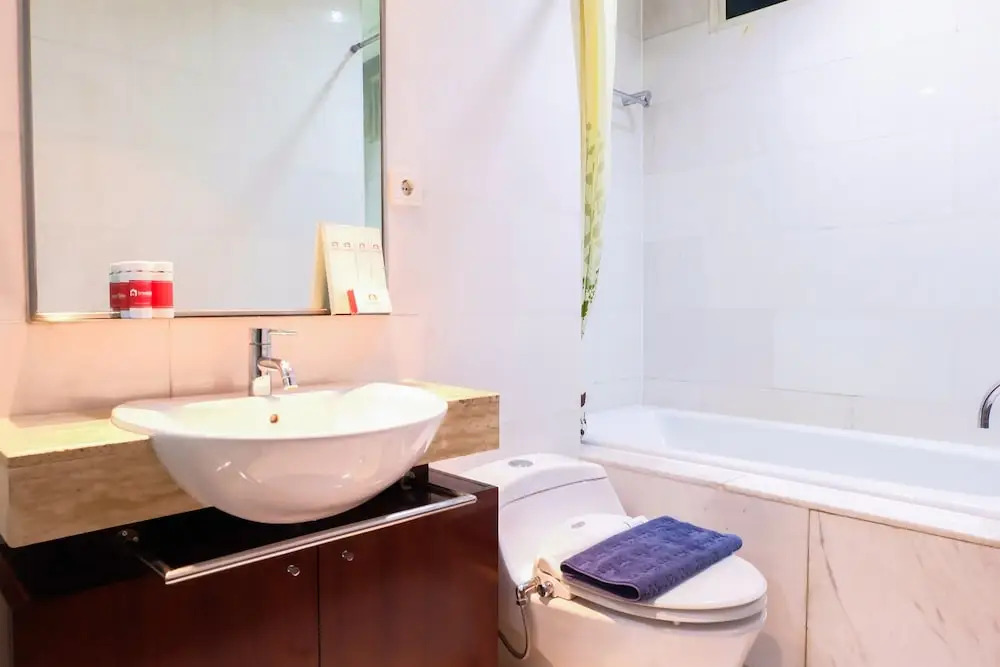 2 Bedroom Luxury The Peak Apartment By Travelio
