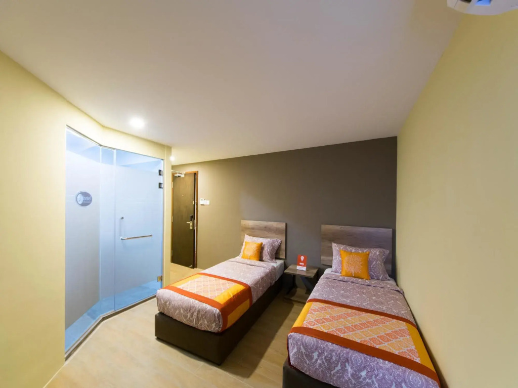 OYO Rooms Kota Damansara Segi University