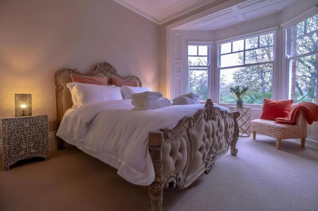 Fabulously Unique 3BD Home Sunderland