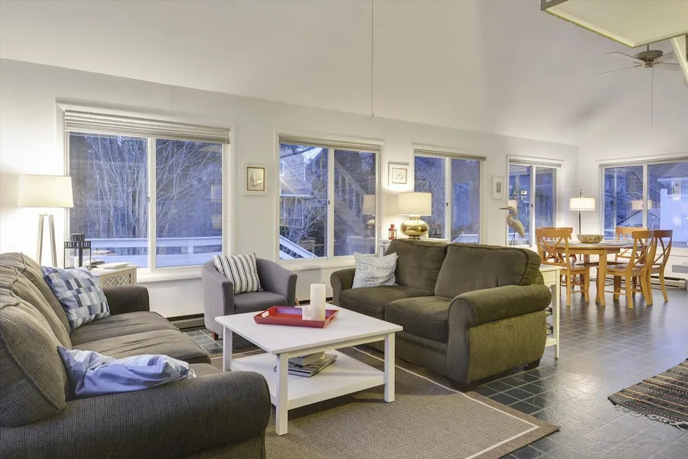 Just Beachy 644 Tingle Ave by Long & Foster