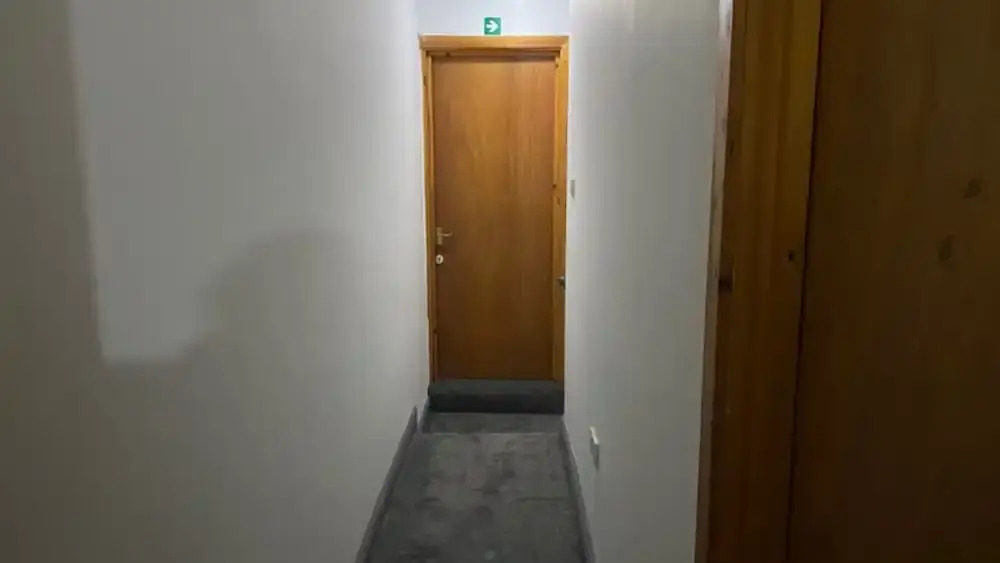 Room in Guest Room - Spacious Double Room in Stoke