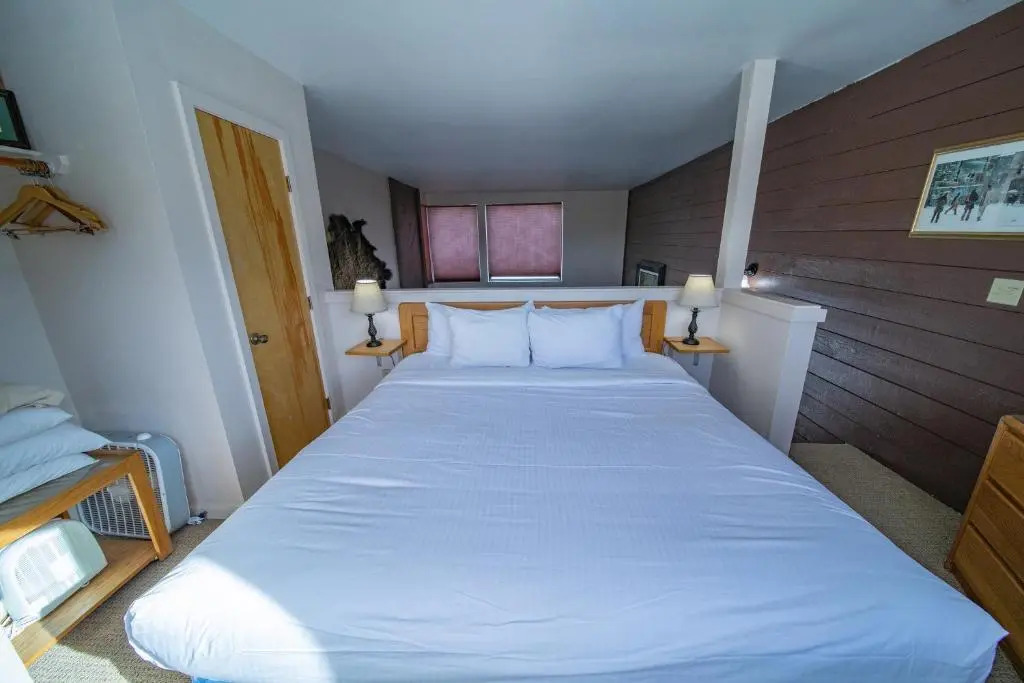 Edgewater 1448