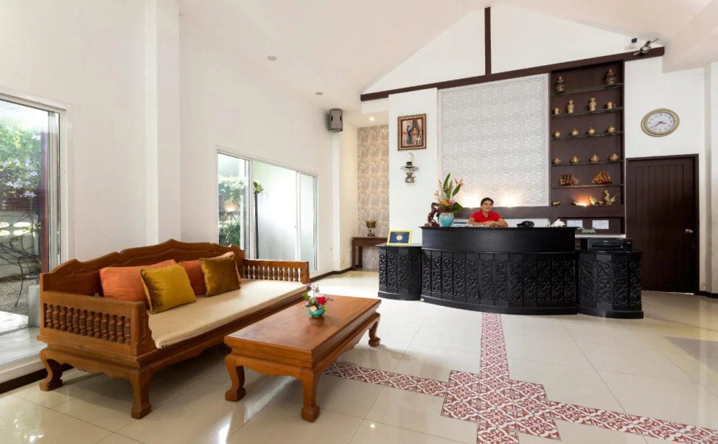 The Lantern Hostel and SPA