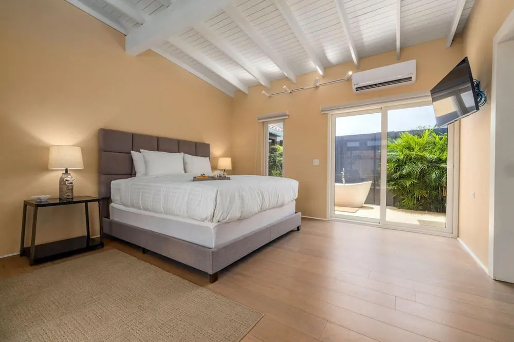 Villa Blue Topaz - Oasis With Pool Hot tub Sauna