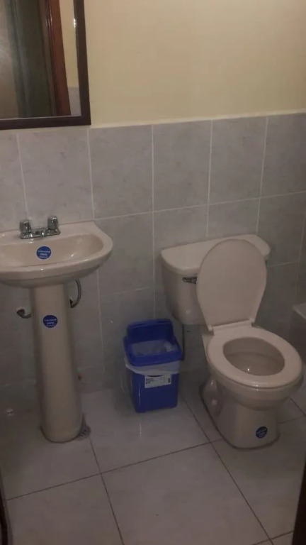 J&E hotel