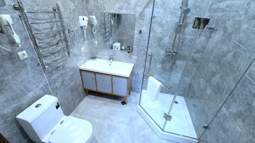 HOTEL AYNI / Айни Отель