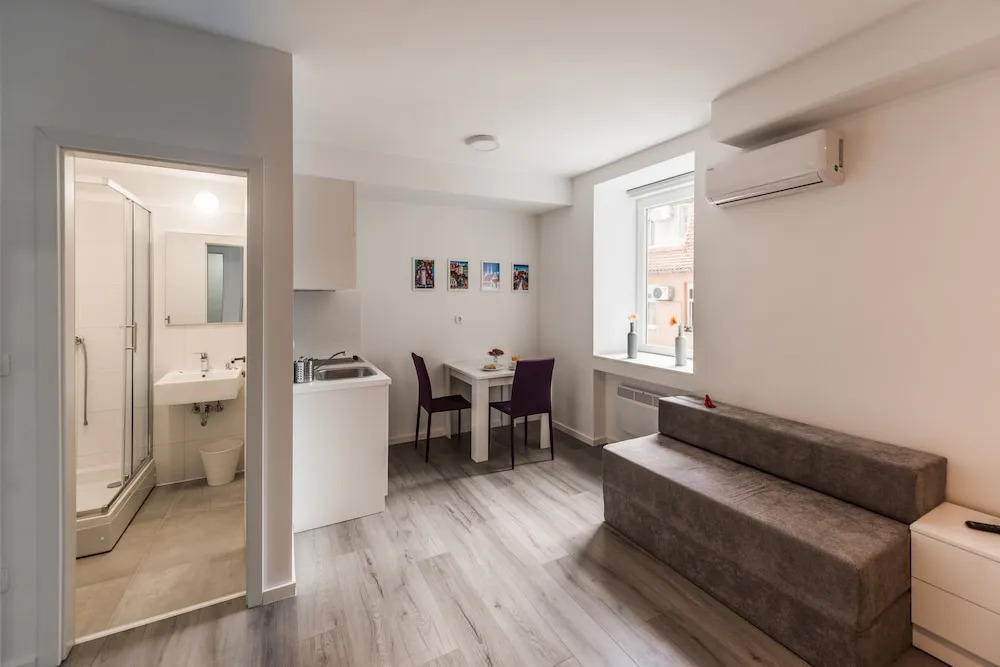 Kings Street Apartments
