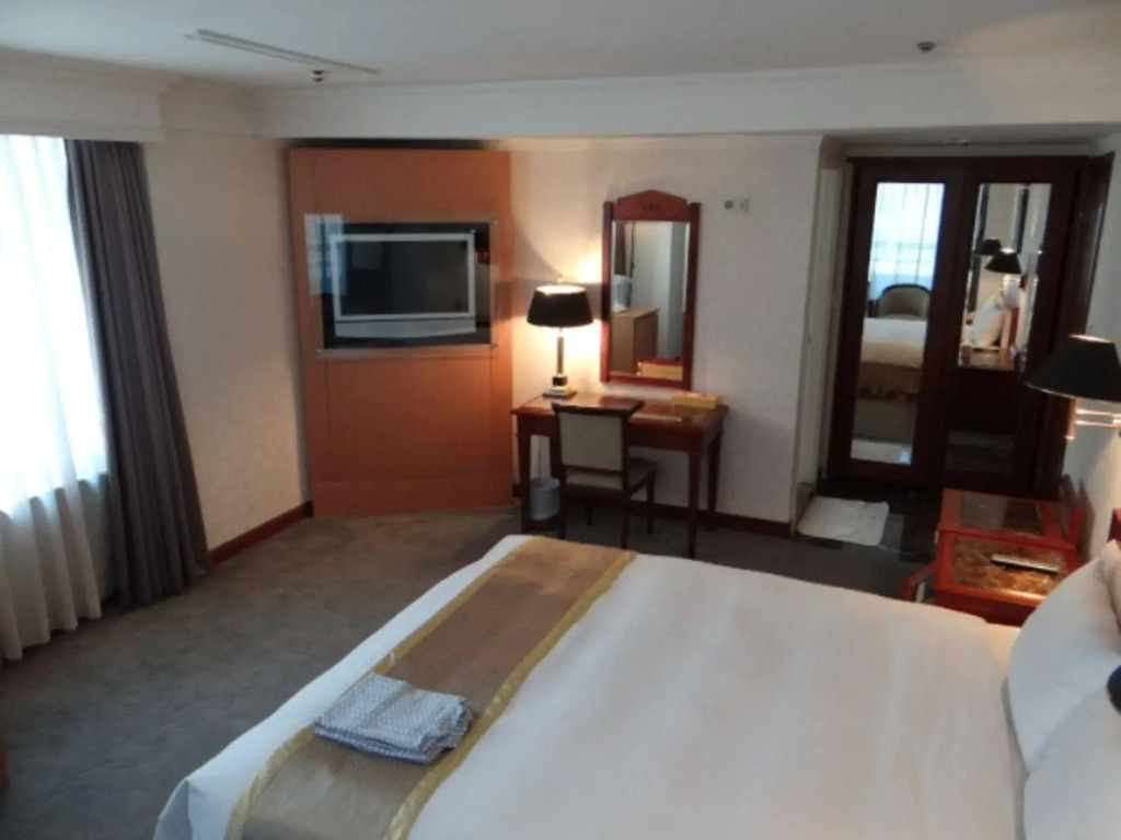 Crystal Plaza Hotel Kaohsiung