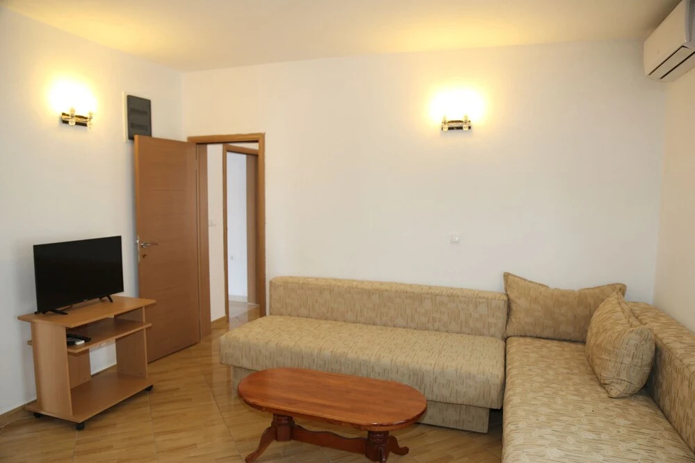 Captivating 1-bed Apartment in Ulcinj
