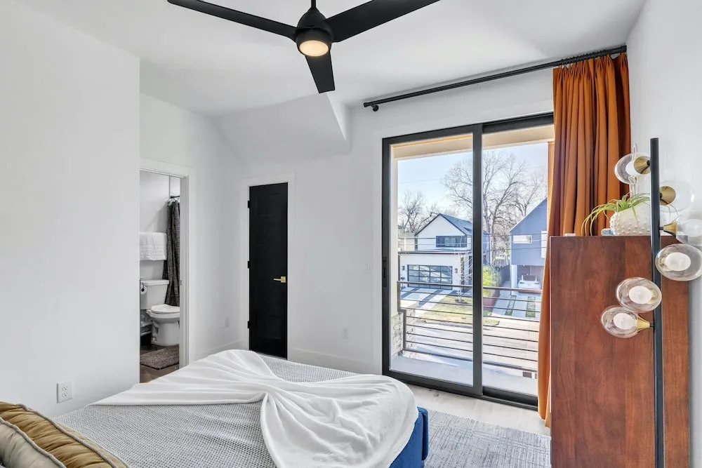 Chic Austin Getaway Brand New w/ Rooftop Patio!