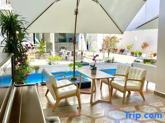 Lawn | Juean Caoping Dujia Garden Homestay (Erhai Longkan Wharf)