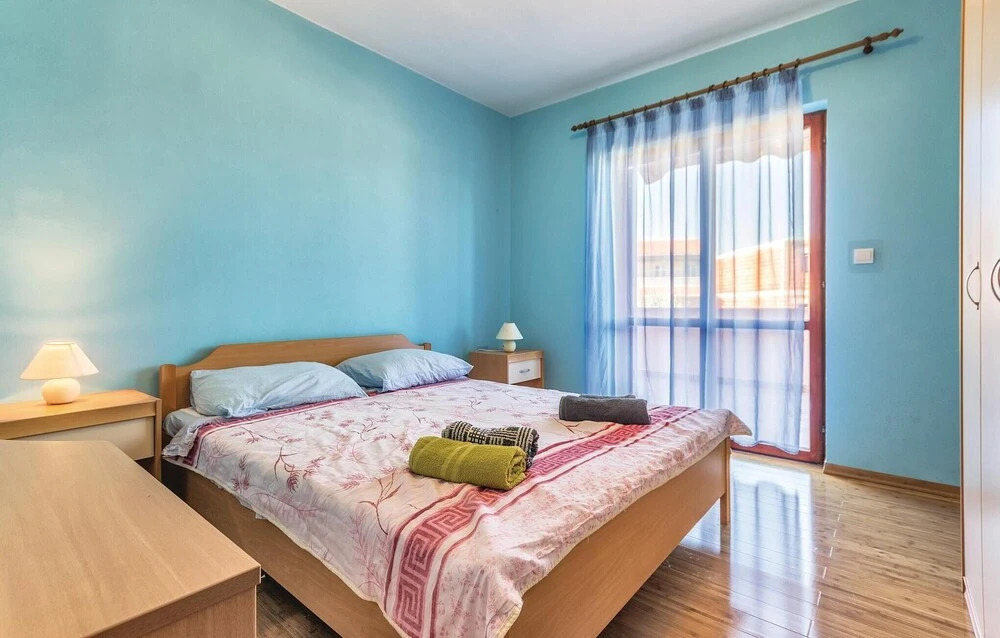 Stunning Home In Bratulici