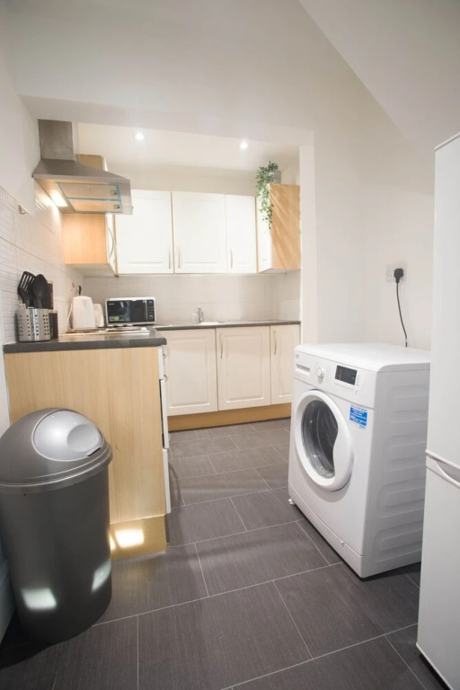 Short Stay Bristol - Stapleton 1 Apartment