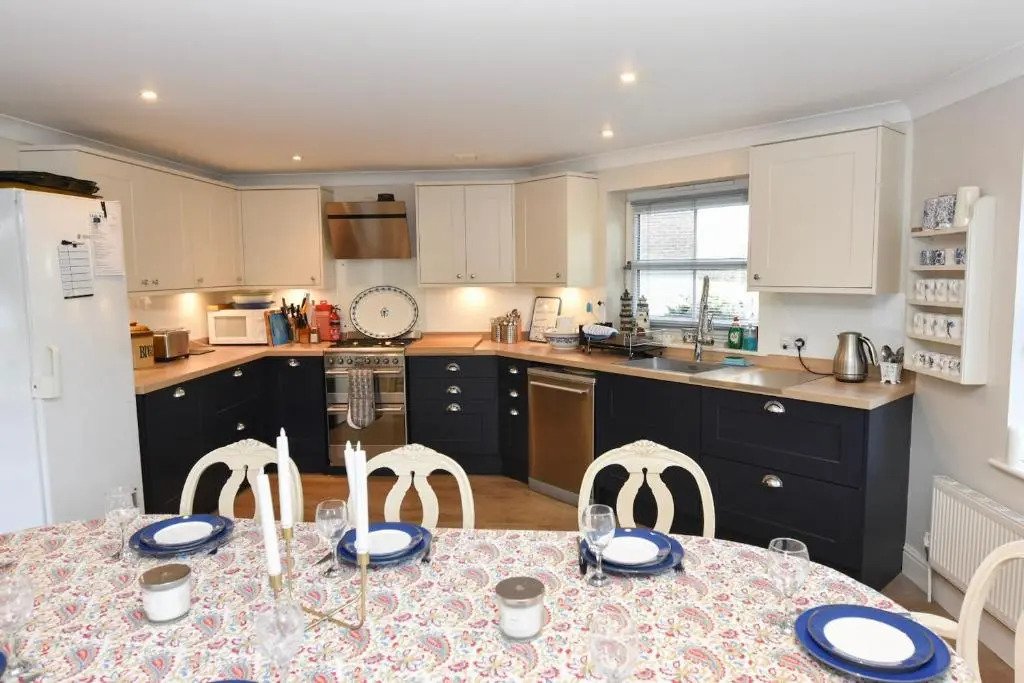 16 Solent Landing