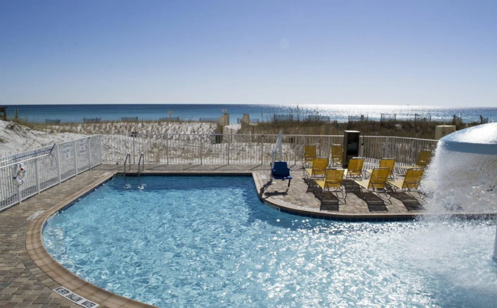 Wavecrest Lodge