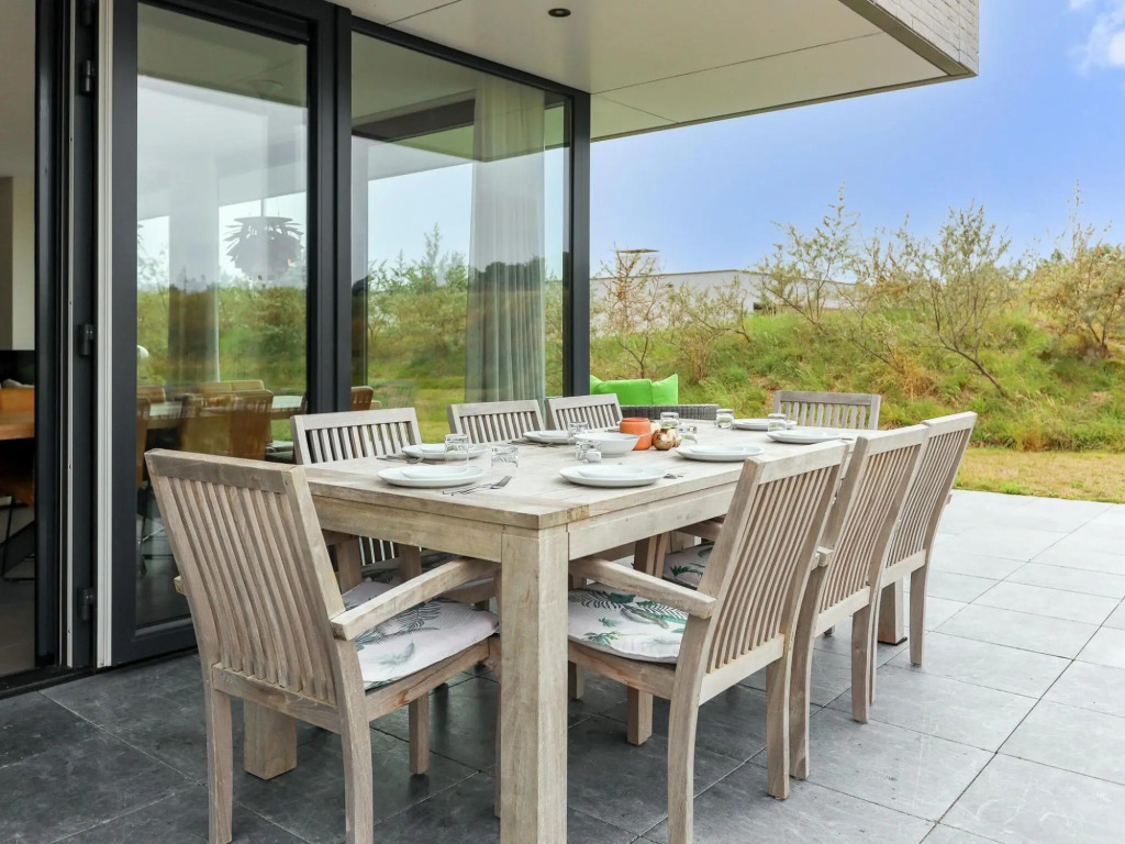 Seaside Getaway with a Beautiful Garden