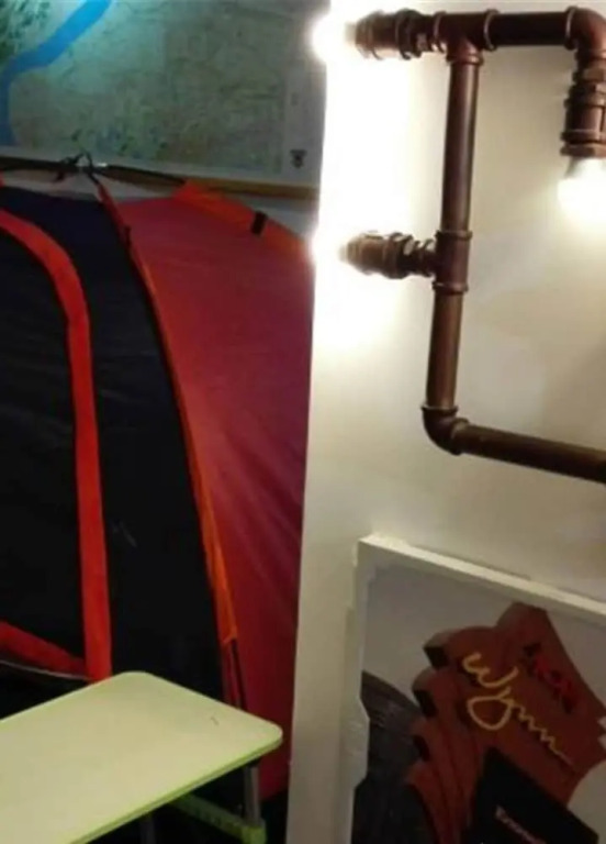 Hansha Capsule Theme Hotel