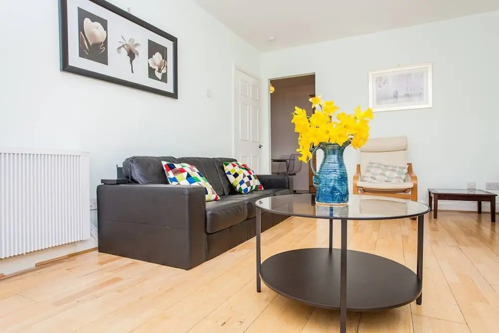 2 Bedroom Apartment 15 Minutes From City Centre